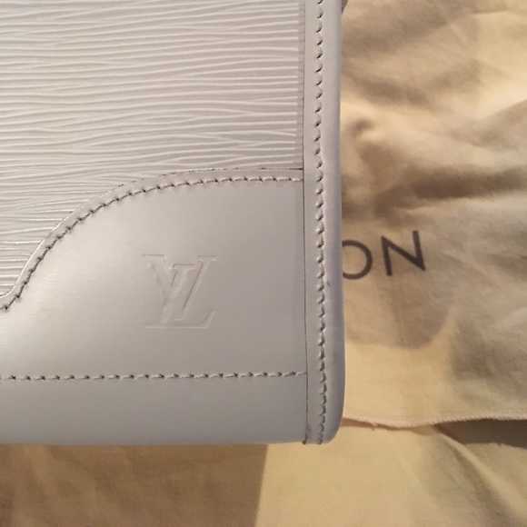 ❌SOLD❌Authentic LV Madeline PM - Picture 6 of 8